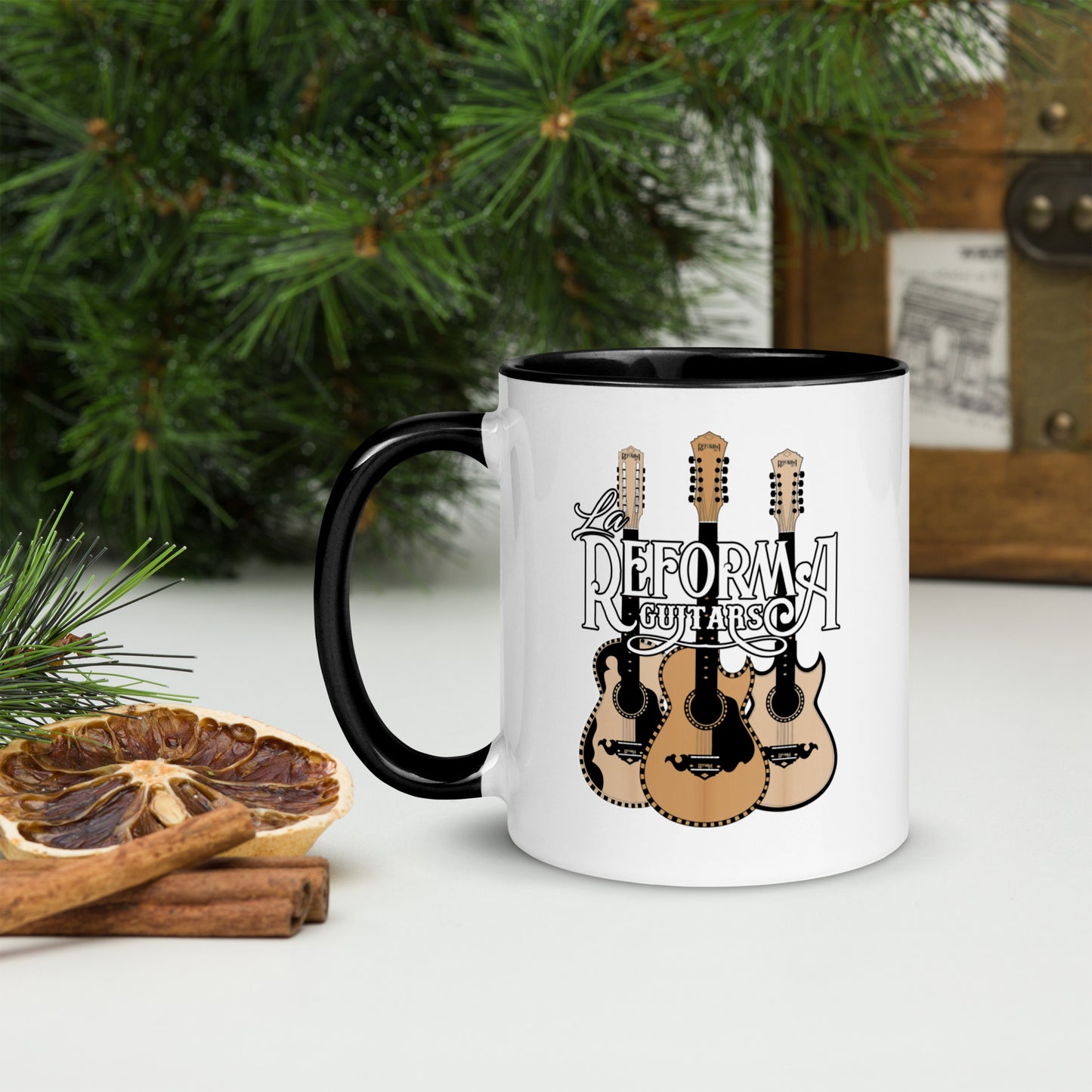 THREE QUINTOS MUG