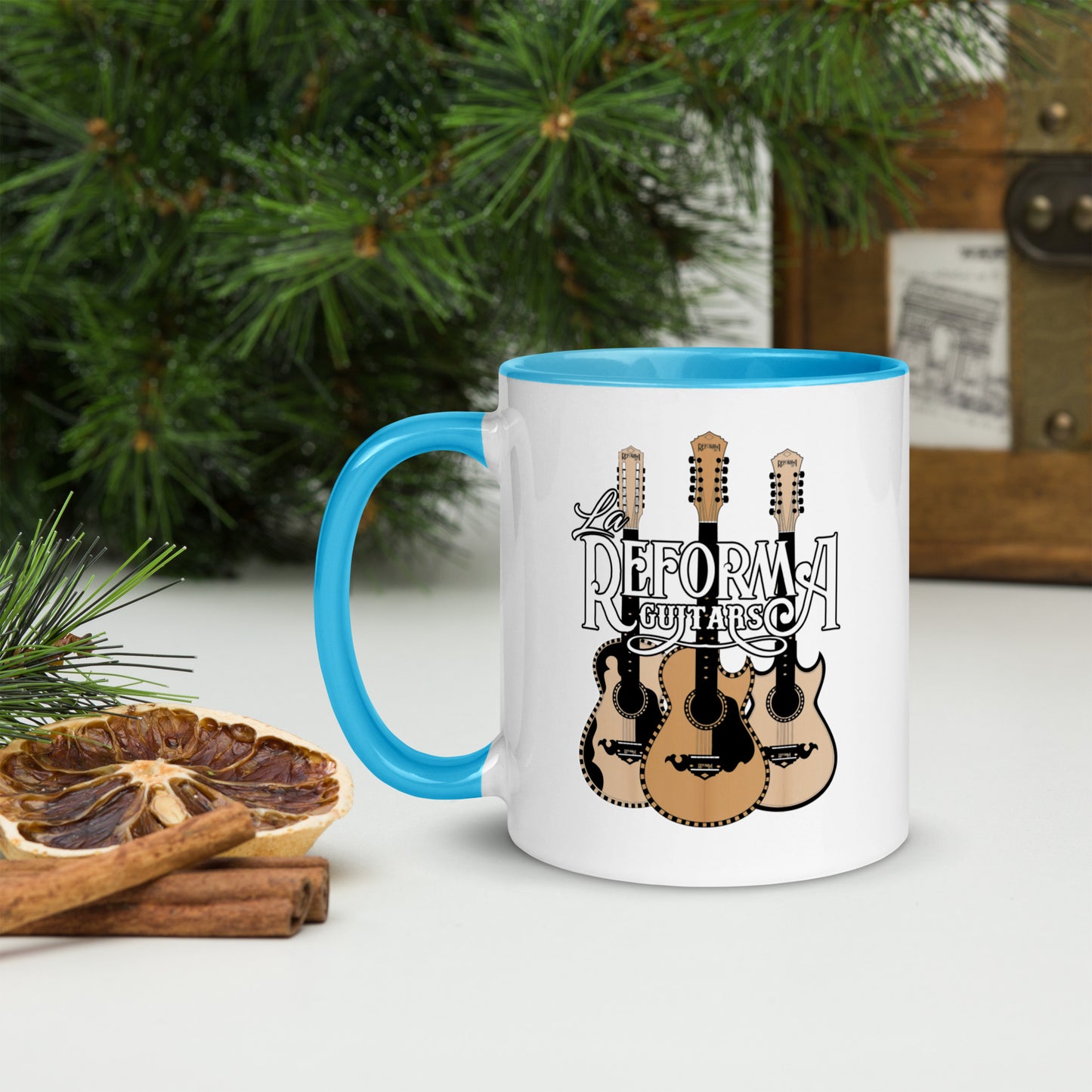 THREE QUINTOS MUG