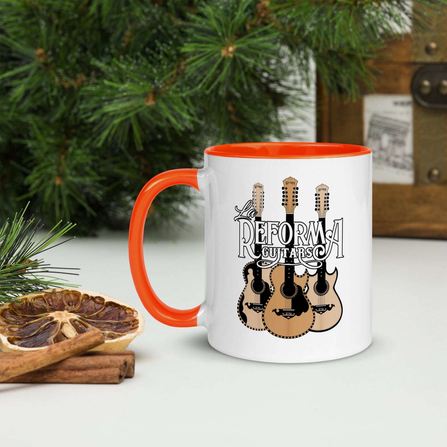 THREE QUINTOS MUG
