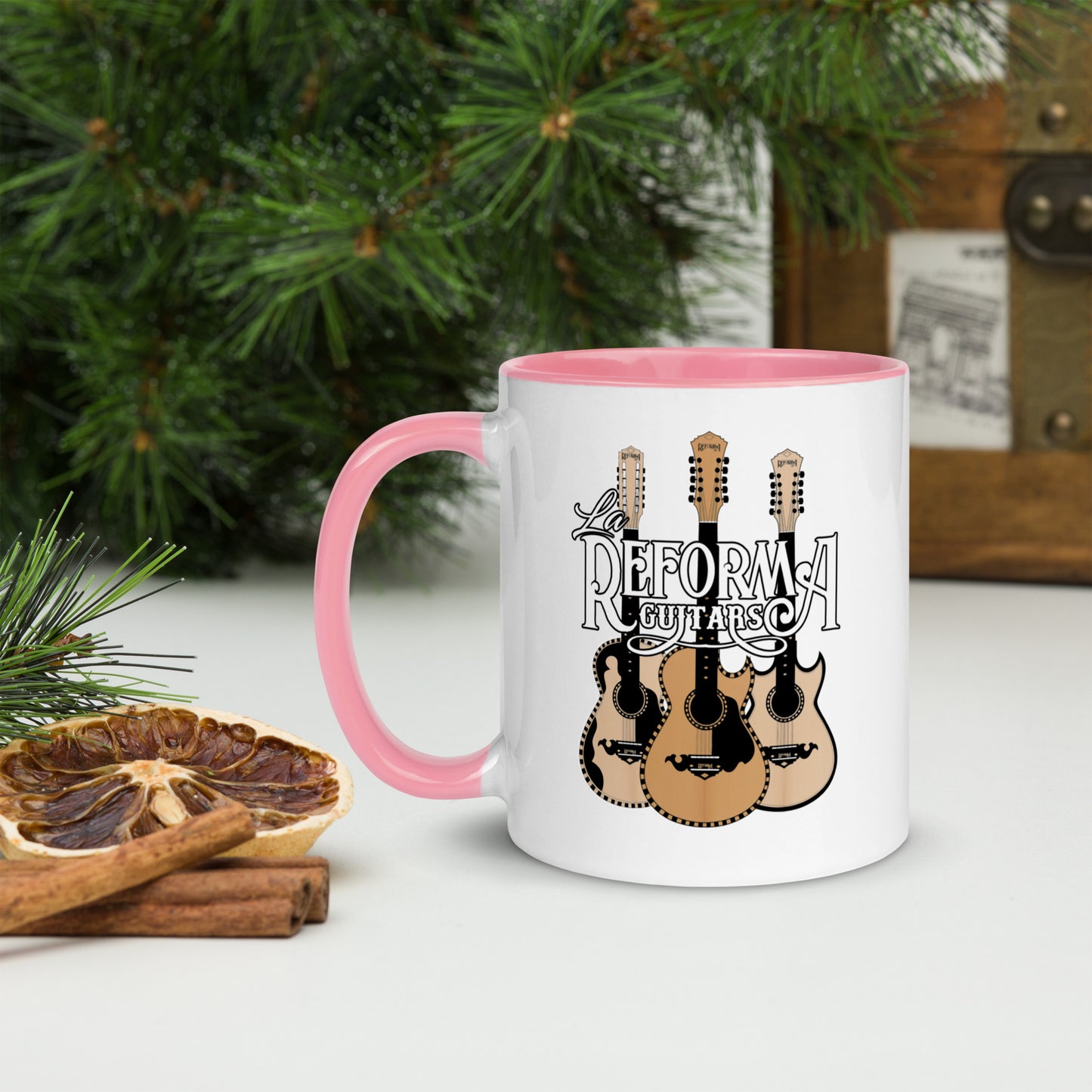 THREE QUINTOS MUG